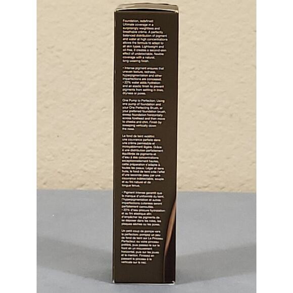 Becca Ultimate Coverage 24 Hour Foundation - Chestnut - Picture 6 of 11